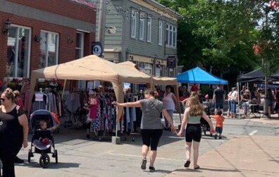 Marché aux puces à la fête du Canada de Montmagny