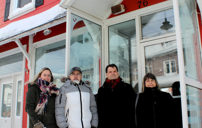 Café au p'tit bonheur : servir du café, des repas... et une bonne cause!